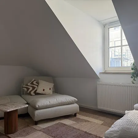 Urban Retreat - & Free Parking