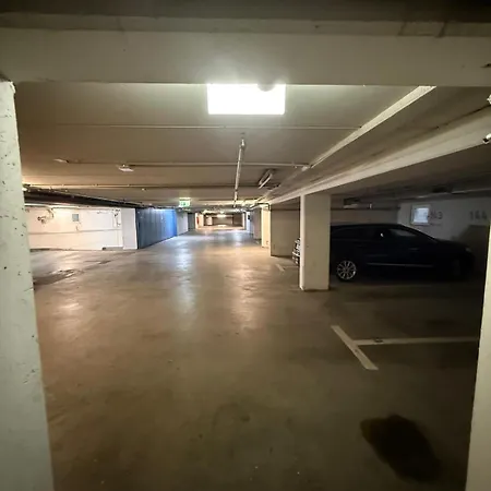 Urban Retreat - & Free Parking