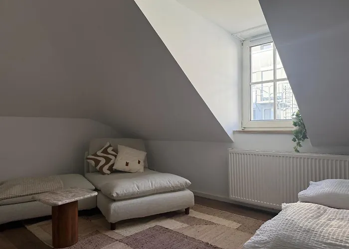 Urban Retreat - & Free Parking